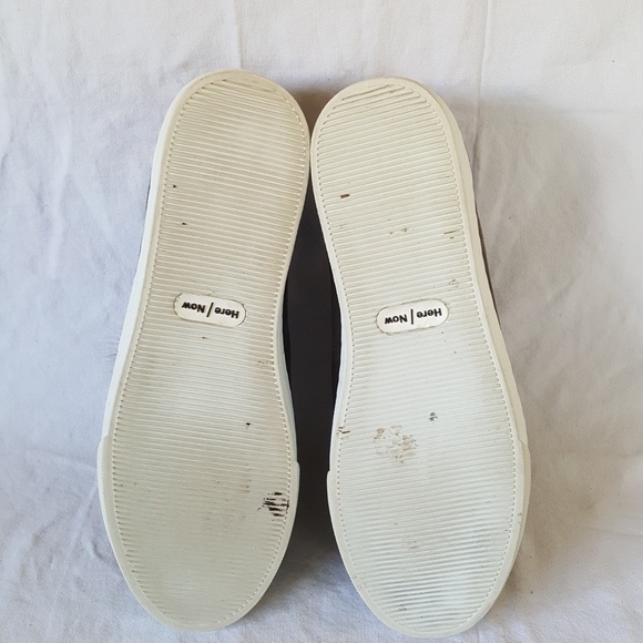 HERE / NOW GRAY SUEDE SNEAKERS WOME'S SIZE 39 - Picture 7 of 8